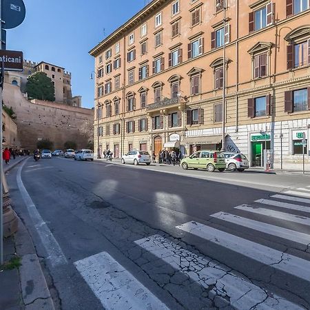 Manfredi House San Pietro Hotel Rome Exterior photo