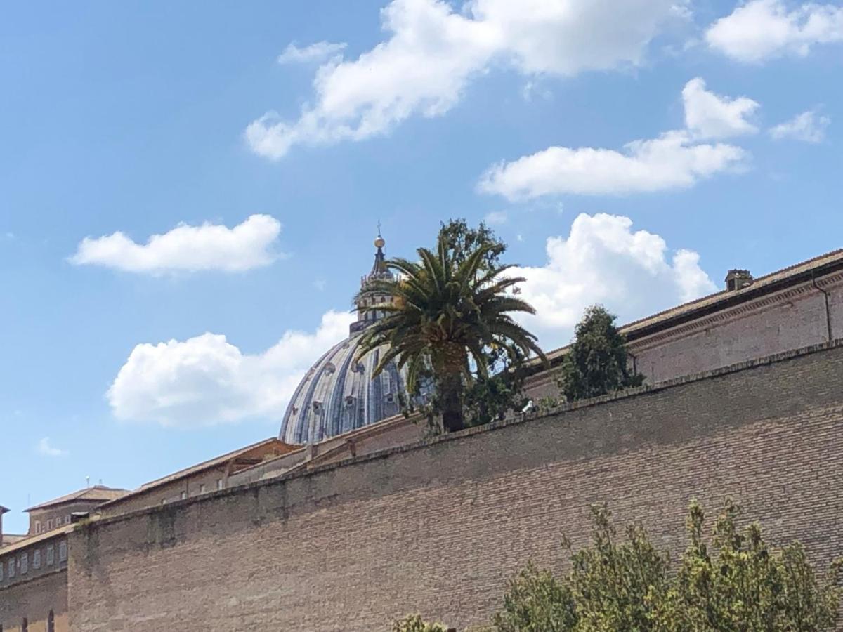 Manfredi House San Pietro Hotel Rome Exterior photo